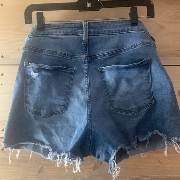 High Rise Universal Thread Ripped Jean Shorts - Picture 6 of 8